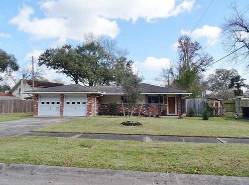 3818 Bolivia Boulevard, Houston, TX, 77092 | Card Image