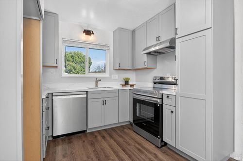 239 Deodara St, Vacaville, CA, 95688-2749 | Card Image