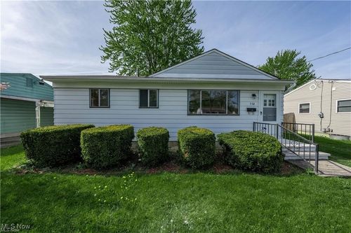 558 Walnut St, Elyria, OH, 44035-3351 | Card Image