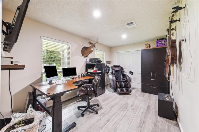 Flexroom currently used as an office | Image 6