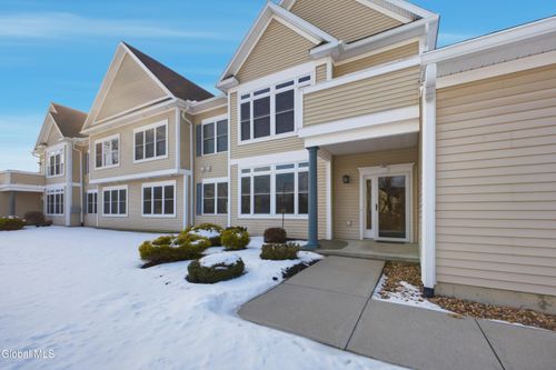 707 Lois Ln, Schenectady, NY, 12304-2546 | Card Image
