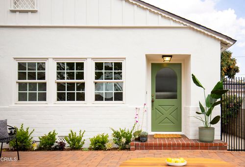 3008 N Naomi St, Burbank, CA, 91504-1732 | Card Image