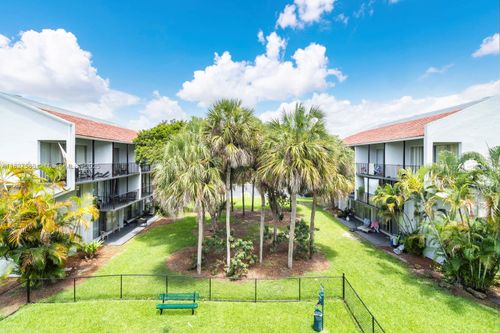 c203-2940 Forest Hills Blvd, Coral Springs, FL, 33065-5248 | Card Image