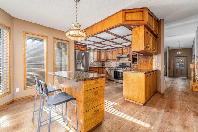 60 Patterson Hill Sw, House detached with 4 bedrooms, 3 bathrooms and 4 parking in Calgary AB | Image 8