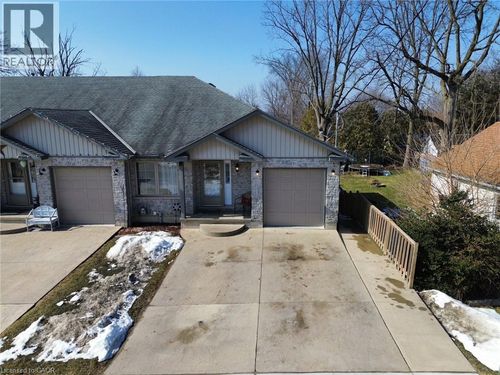 8 Homewood Avenue, Simcoe, ON, N3Y2T1 | Card Image