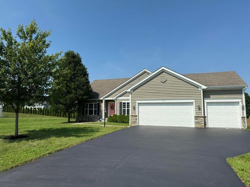 217 Warbler Ct, Pickerington, OH, 43147-7730 | Card Image