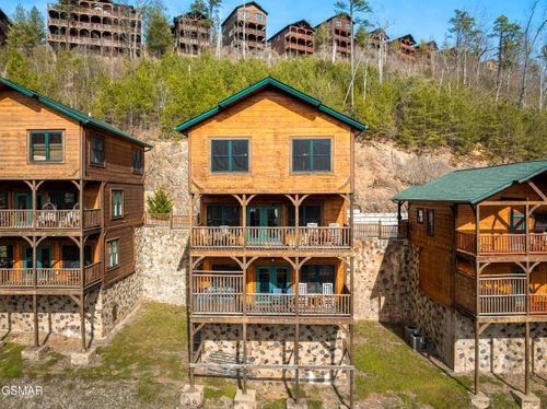 856 Resort Way, Gatlinburg, TN, 37738 | Card Image