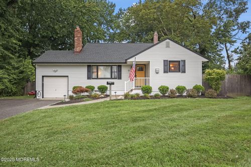 13 Woodland Rd, Holmdel, NJ, 07733-1432 | Card Image