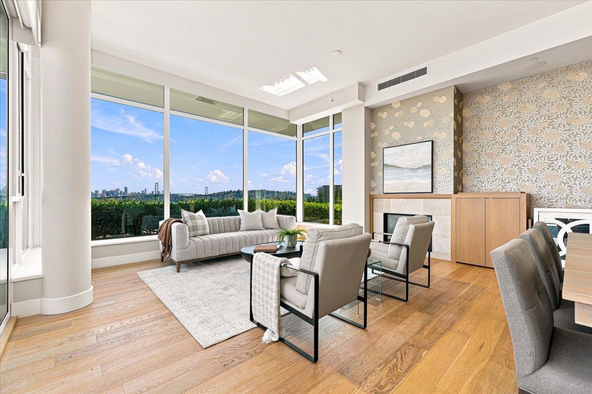Residential in West Vancouver 2