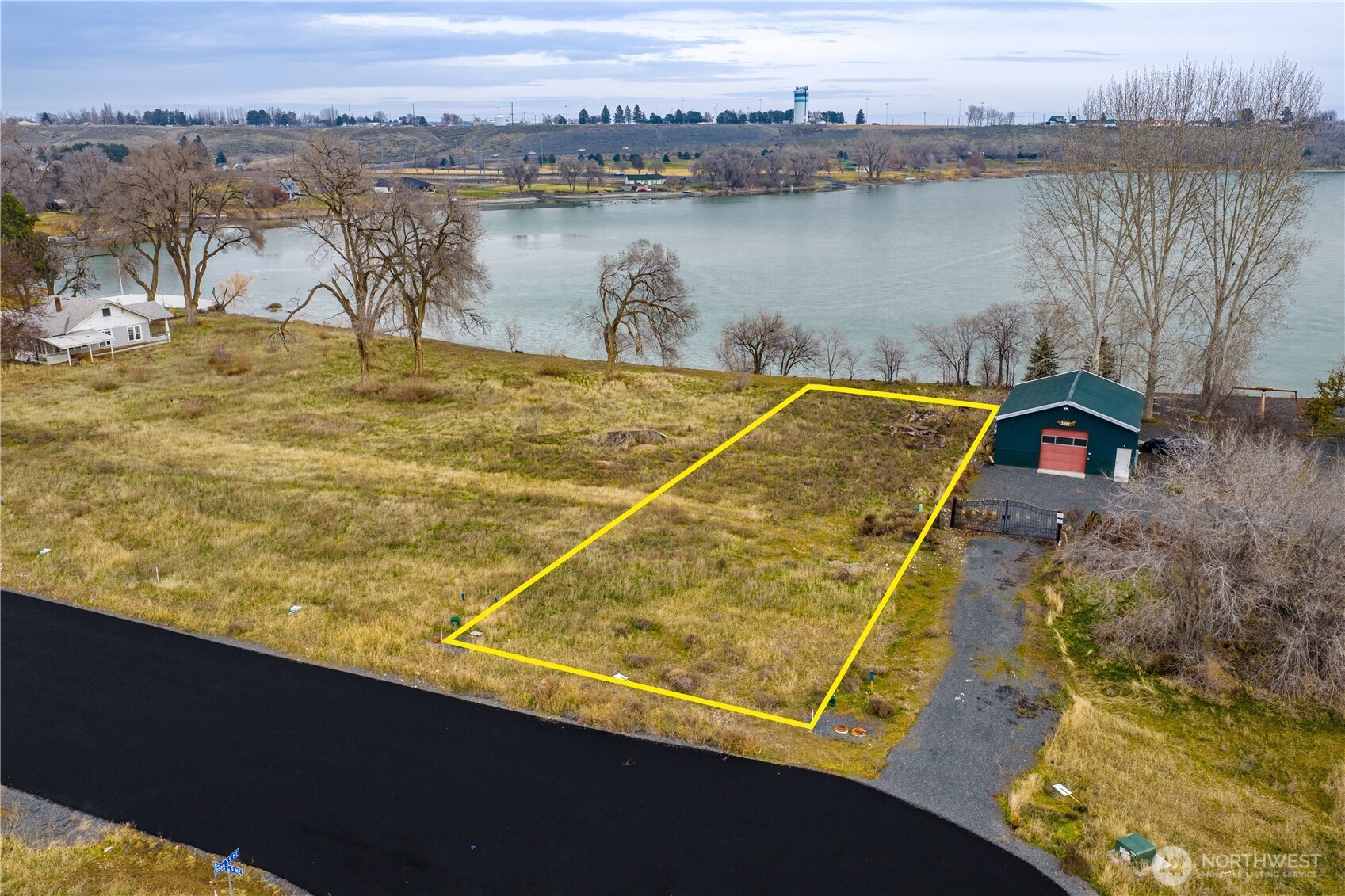 Land in Moses Lake
