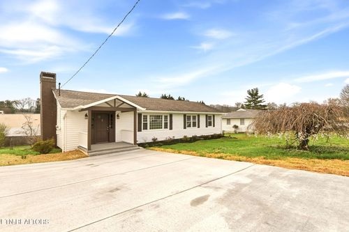 418 Highland Dr, Clinton, TN, 37716-2704 | Card Image