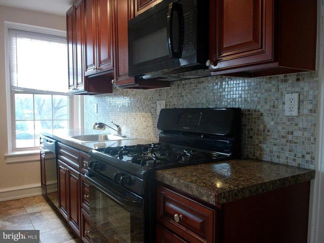 APT-4F - 7876 Spring Ave, Condo with 2 bedrooms, 1 bathrooms and null parking in ELKINS PARK PA | Image 5