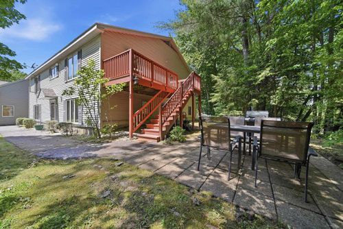 15-31 Henderson Rd, Gilford, NH, 03249-7503 | Card Image