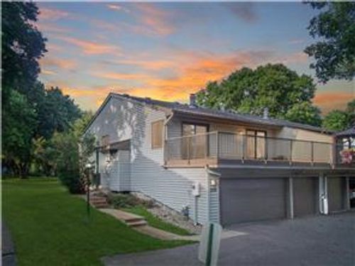 1356 Arden View Dr, Arden Hills, MN, 55112-1902 | Card Image