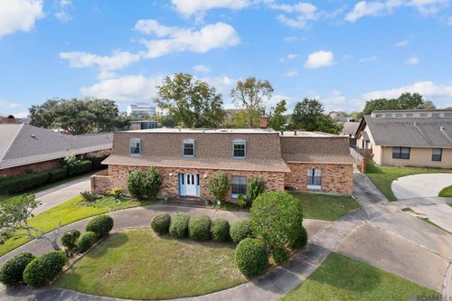 3816 Lake La Berge Ct, Baton Rouge, LA, 70816-7302 | Card Image