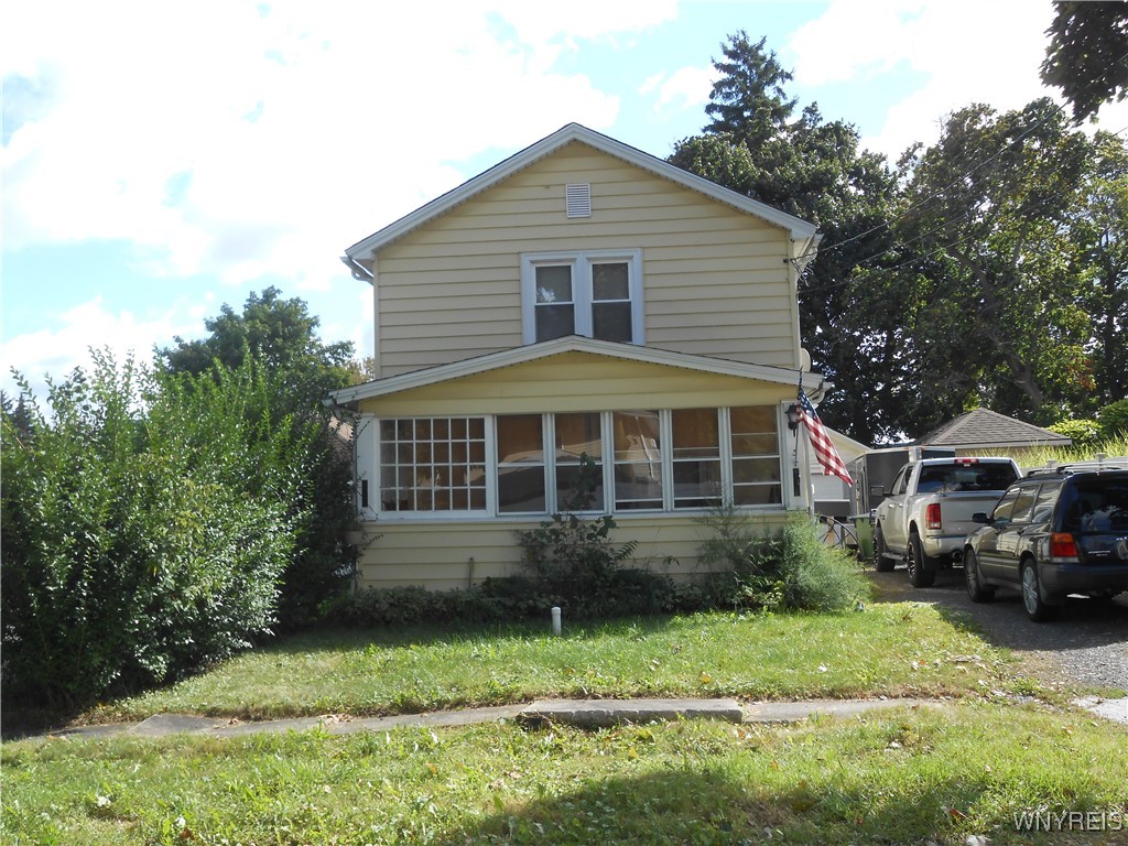 Robertson St, Middleport, NY 14105