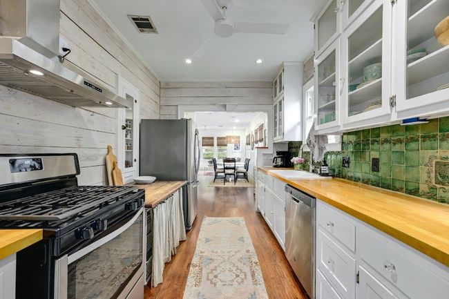 510 Academy Dr, House other with 3 bedrooms, 3 bathrooms and 2 parking in Austin TX | Image 9