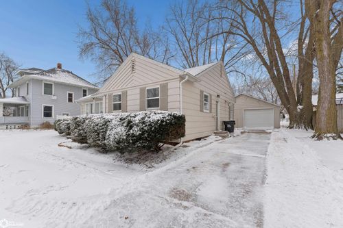 612 Central Ave E, Clarion, IA, 50525-1617 | Card Image