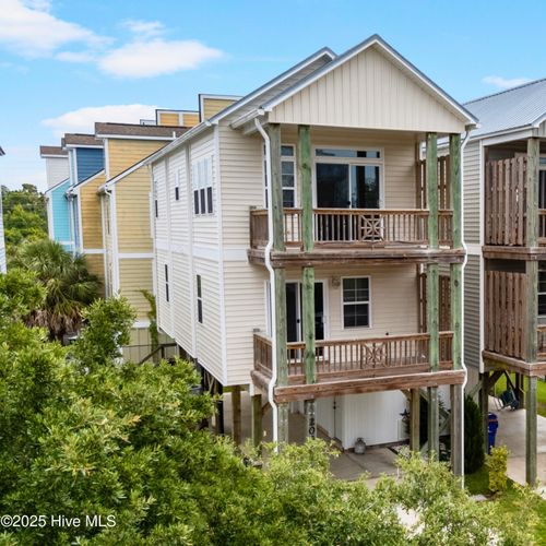 208a Bridgeview Ct, Surf City, NC, 28445-8510 | Card Image
