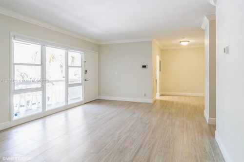 apt-206-21 Edgewater Dr, Coral Gables, FL, 33133-6936 | Card Image