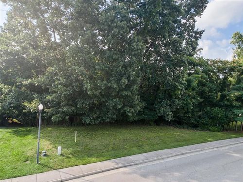 8156 River Course Dr, Radford, VA, 24141-7022 | Card Image