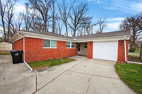 23245 Tuck Rd, Farmington Hills, MI, 48336-3464 | Card Image