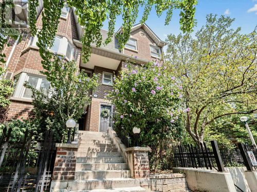2C Shank St, Toronto, ON, M6J3T8 | Card Image
