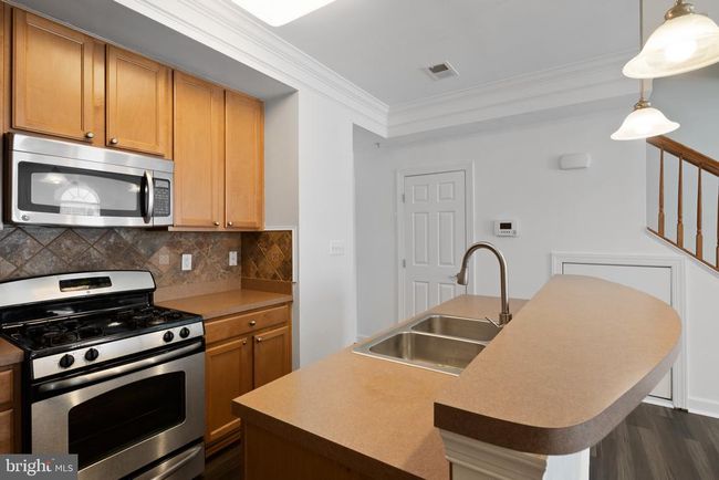 7211 - 7211 Darby Downs, Condo with 3 bedrooms, 3 bathrooms and null parking in ELKRIDGE MD | Image 8