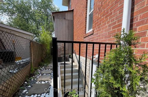 78 Tedford Dr, Scarborough, ON, M1R1M4 | Card Image