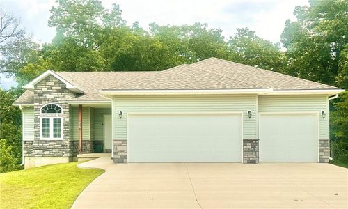 21 Se 230th Rd, Warrensburg, MO, 64093-7789 | Card Image