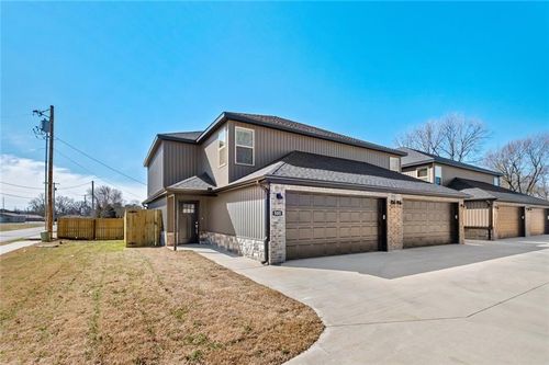 501 Arkansas St, Gentry, AR, 72734 | Card Image