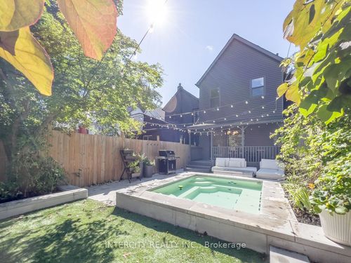 92 Dagmar Ave, Toronto, ON, M4M1W2 | Card Image