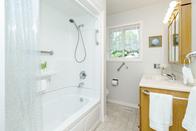 12730 226 St, House other with 3 bedrooms, 1 bathrooms and 4 parking in Maple Ridge BC | Image 25