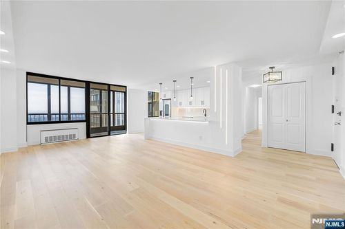 200 Winston, Cliffside Park, NJ, 07010 | Card Image