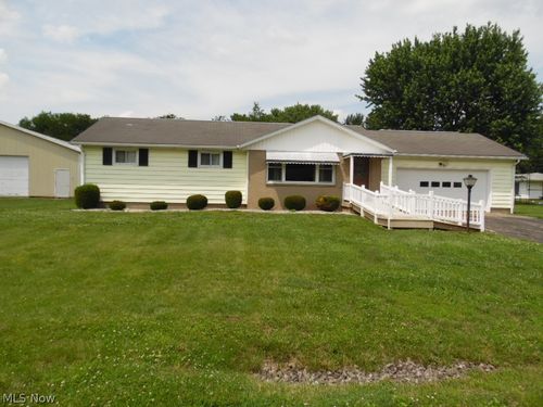 22122 Valley View Dr, West Lafayette, OH, 43845-9709 | Card Image