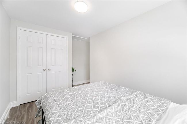 512 Pinetree Cres, House other with 3 bedrooms, 3 bathrooms and 4 parking in Cambridge ON | Image 33