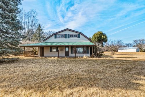 3450 Mid Valley Drive, LAWRENCE, WI, 54115 | Card Image