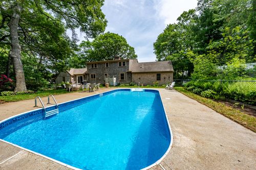 14 Oxner Rd, Centerville, MA, 02632-1626 | Card Image