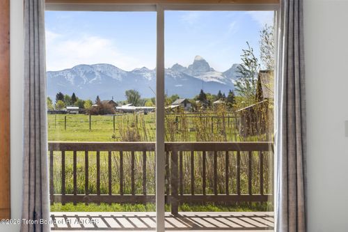 5899 Boyer Dr, Tetonia, ID, 83452-5067 | Card Image