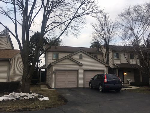 330 E Forest Knoll Dr, Palatine, IL, 60074-2348 | Card Image