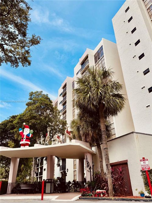 117-16919 N Bay Rd, Sunny Isles Beach, FL, 33160 | Card Image