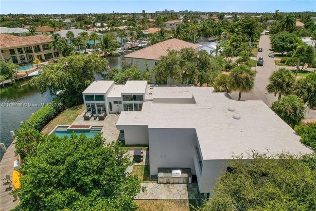 4050 Ne 25 Th Ave, House other with 3 bedrooms, 4 bathrooms and null parking in Lighthouse Point FL | Image 28