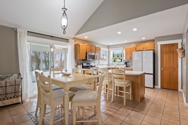 2776 E Lapoint Dr, House other with 3 bedrooms, 4 bathrooms and null parking in Milford IN | Image 9
