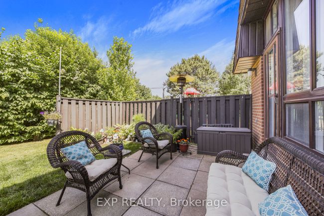 136 Darras Crt, Condo with 5 bedrooms, 2 bathrooms and 1 parking in Brampton ON | Image 41