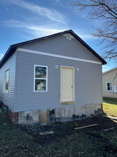 832 Main St, Lansford, ND, 58750-5048 | Card Image