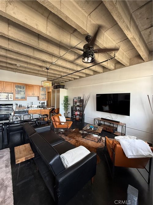 apt-1022-312 W 5th St, LOS ANGELES, CA, 90013-1756 | Card Image