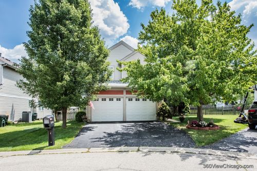 2325 N Lenox Ct, Round Lake Beach, IL, 60073-4902 | Card Image