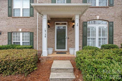 19139 Juanita Ln, Cornelius, NC, 28031-7082 | Card Image