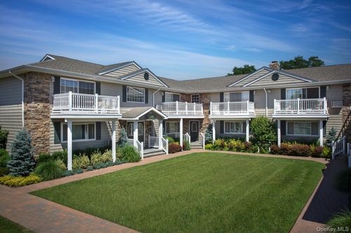 g12-19 Golden Avenue, Babylon, NY, 11729 | Card Image