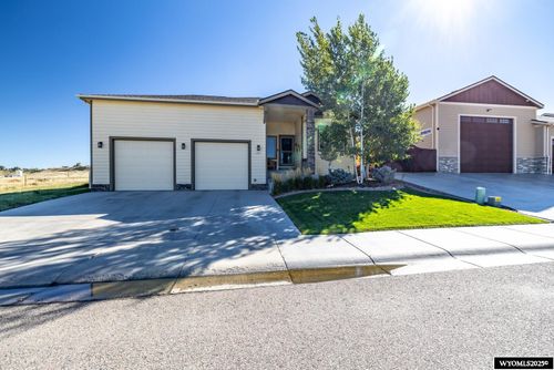 2883 Casa Grande Dr, Casper, WY, 82604-4353 | Card Image